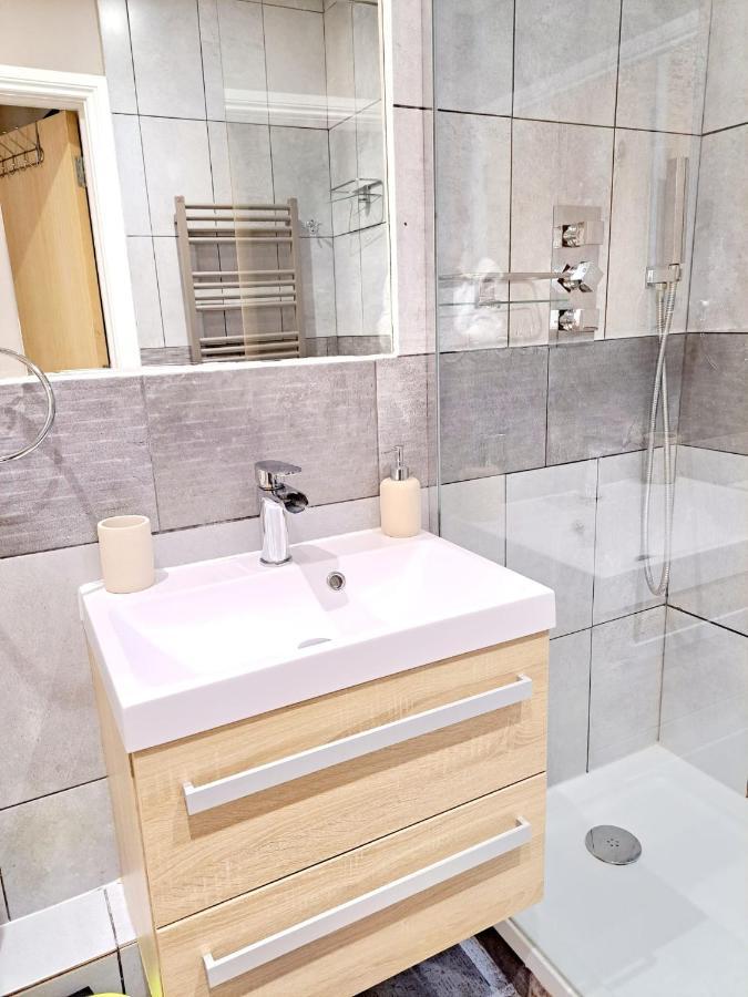 Tottenham Spur Hideaway London Bagian luar foto